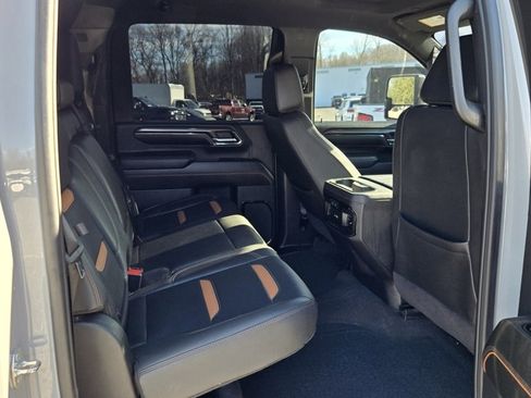 Used 2024 GMC Sierra 2500 AT4 w/ Technology Package image 24
