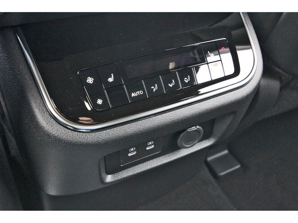 New 2026 Nissan Armada Platinum Reserve AWD/4WD image 11