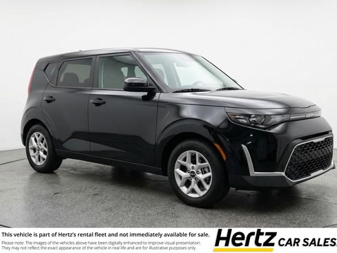 Used 2025 Kia Soul LX w/ LX Technology Package FWD image 1