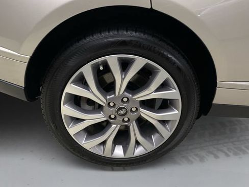 Used 2018 Land Rover Range Rover Supercharged AWD/4WD image 18