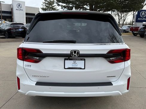 Certified 2026 Honda Odyssey Touring image 5
