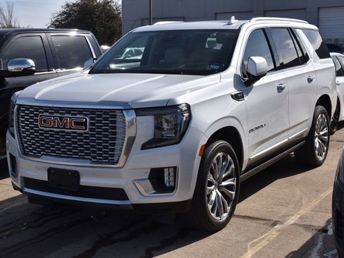 Used 2024 GMC Yukon Denali image 2