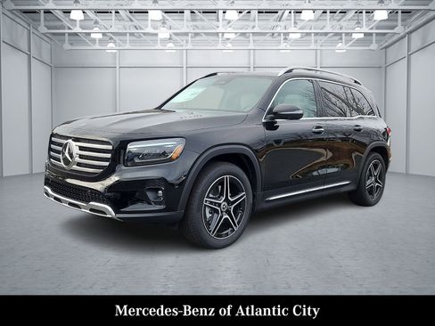 New 2026 Mercedes-Benz GLB 250 4MATIC image 2