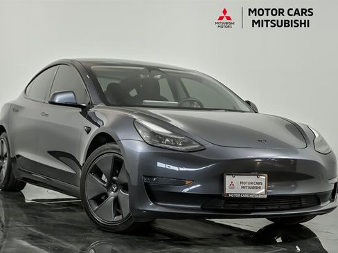 Used 2023 Tesla Model 3 Standard Range RWD image 1