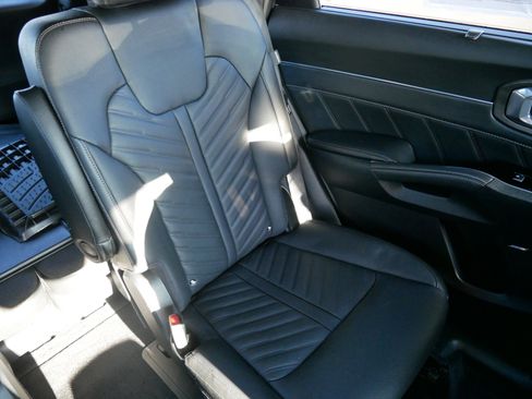 Used 2024 Kia Sorento SX Prestige image 14