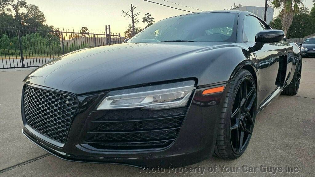 Used 2015 Audi R8 V8 w/ Extended Leather Package AWD/4WD image 6