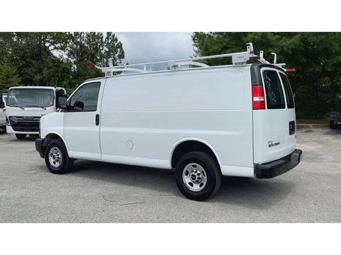 Used 2021 GMC Savana 2500 RWD image 6