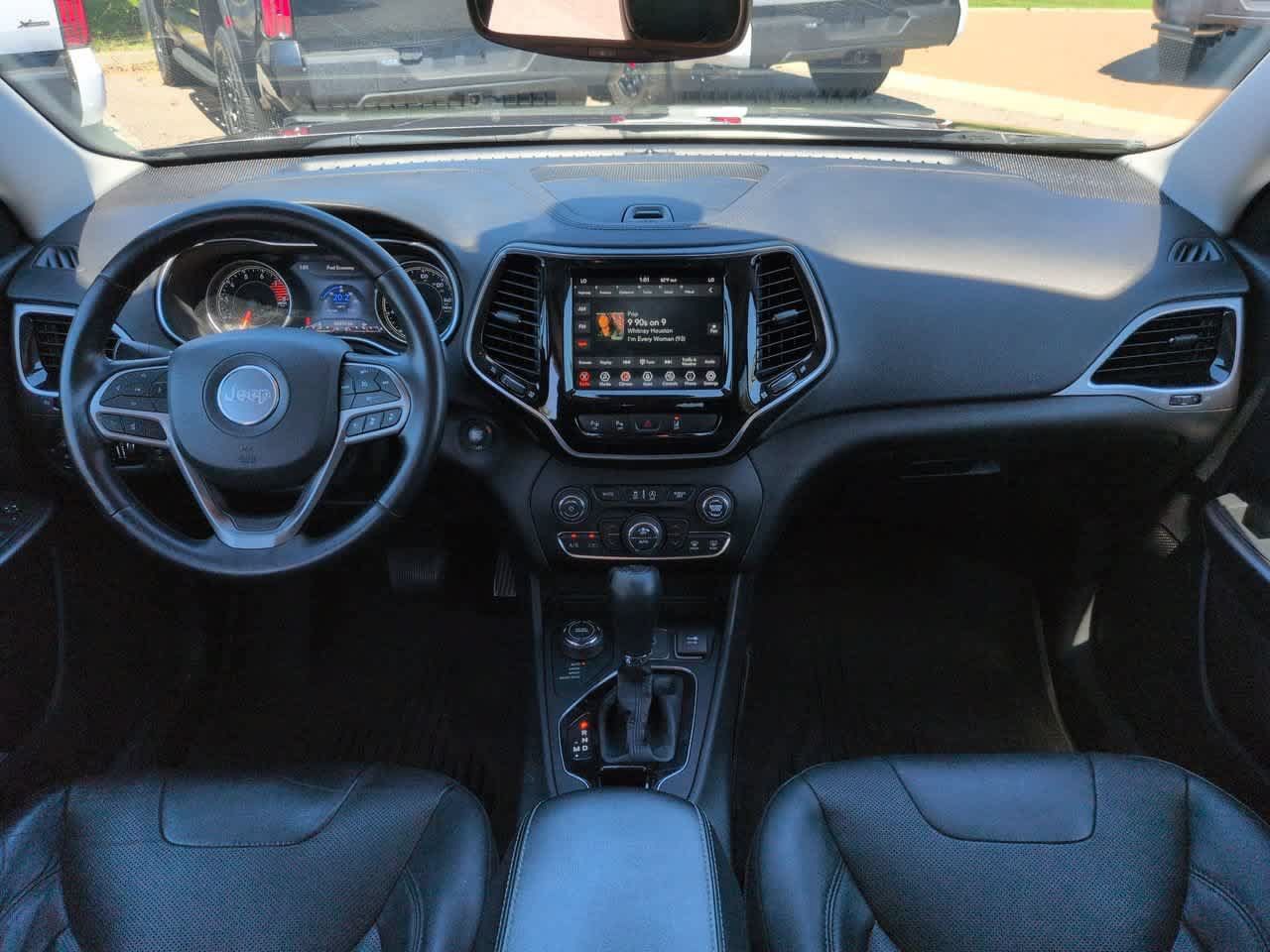 Used 2021 Jeep Cherokee Limited w/ Mopar Interior Package AWD/4WD image 14