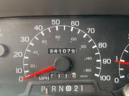 Used 1999 Ford F250 XLT image 12