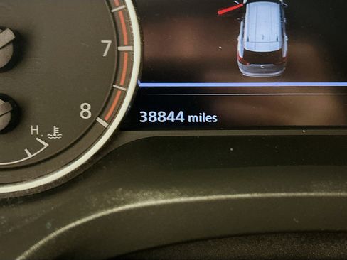 Used 2025 Nissan Rogue SV image 19