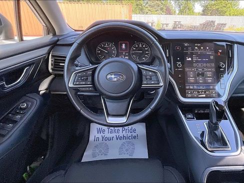 Used 2024 Subaru Outback Premium AWD/4WD image 5