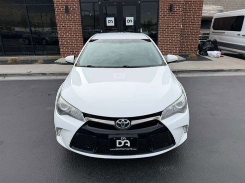 Used 2016 Toyota Camry SE FWD image 9