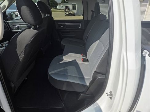 Used 2021 RAM 1500 Classic SLT image 6