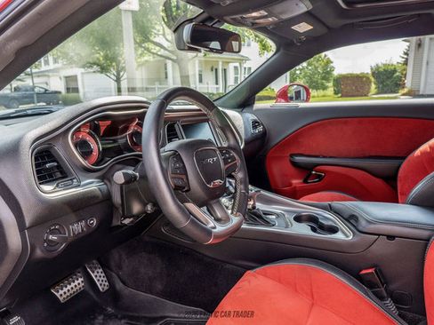 Used 2016 Dodge Challenger SRT Hellcat RWD image 28