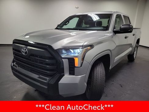Used 2025 Toyota Tundra SR w/ SR Tow Package AWD/4WD image 4