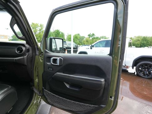 Used 2021 Jeep Wrangler Unlimited Sahara w/ Cold Weather Group AWD/4WD image 14