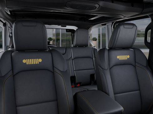 New 2025 Jeep Wrangler Unlimited Sahara w/ Safety Group AWD/4WD image 26