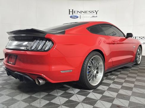 Used 2017 Ford Mustang GT w/ Black Accent Package RWD image 31