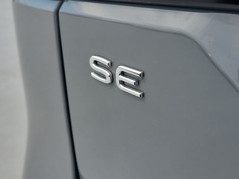 Used 2026 Volkswagen Atlas Peak Edition AWD/4WD image 9