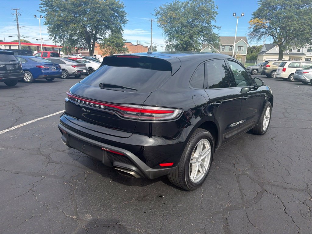 Used 2022 Porsche Macan AWD/4WD image 6