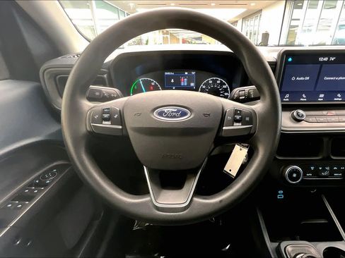 Used 2022 Ford Maverick XL image 6