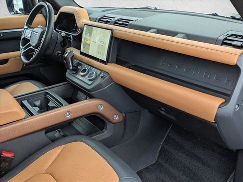 Used 2023 Land Rover Defender 110 X image 23