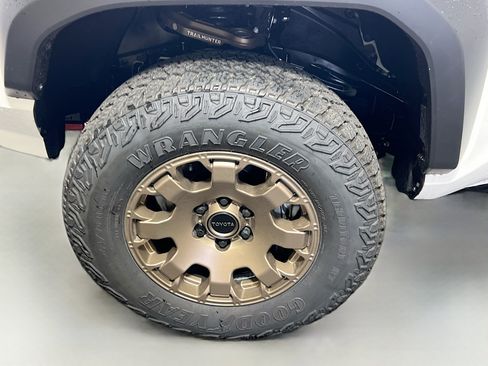 New 2026 Toyota Tacoma 4x4 Double Cab Hybrid image 13