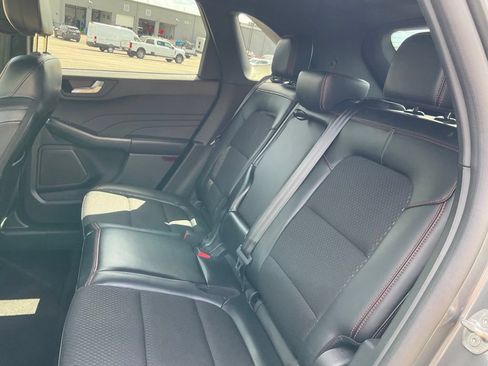 Used 2025 Ford Escape ST-Line Select AWD/4WD image 17