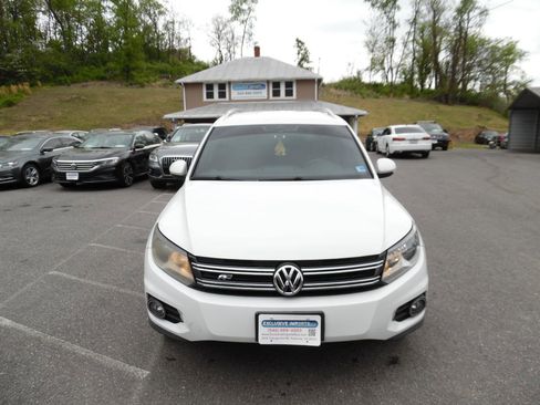 Used 2016 Volkswagen Tiguan R-Line image 9