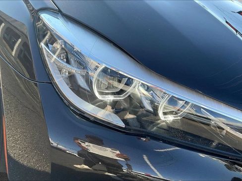 Used 2017 BMW 740i RWD image 31
