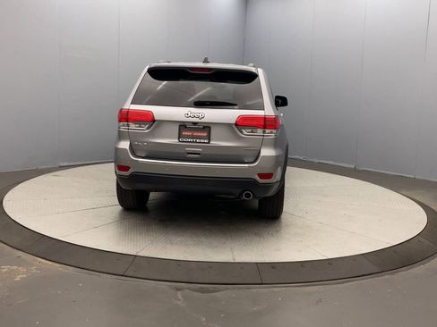 Used 2018 Jeep Grand Cherokee Limited AWD/4WD image 4