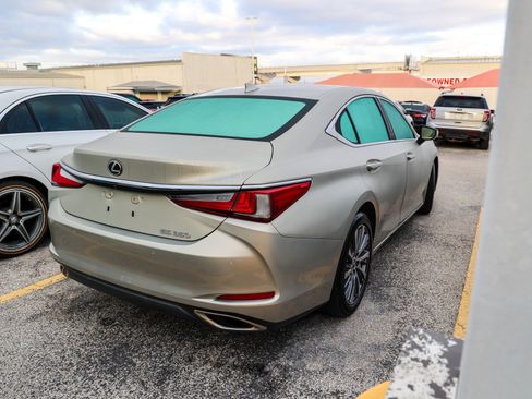 Used 2021 Lexus ES 350 w/ Premium Package image 8