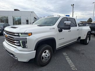 Used 2023 Chevrolet Silverado 3500 High Country w/ Safety Package II video 2