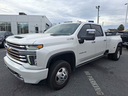 Used 2023 Chevrolet Silverado 3500 High Country w/ Safety Package II image 2