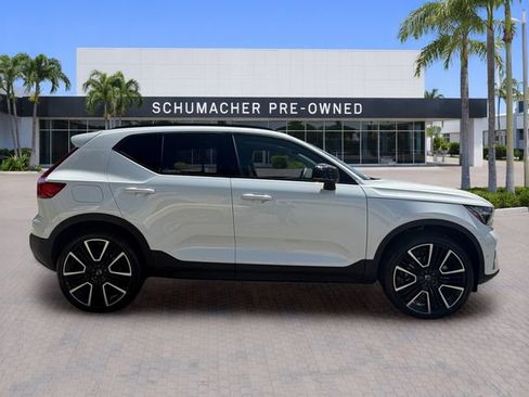 Certified 2024 Volvo XC40 B5 Ultimate w/ Protection Package Premier AWD/4WD image 8
