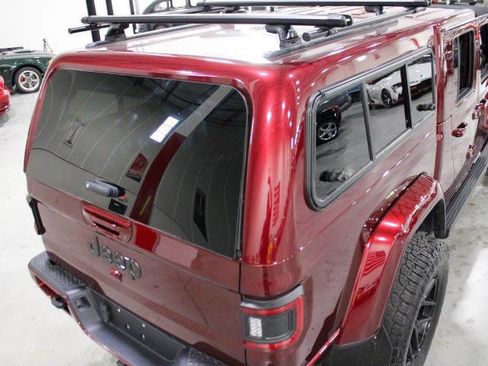 Used 2021 Jeep Gladiator Overland image 19