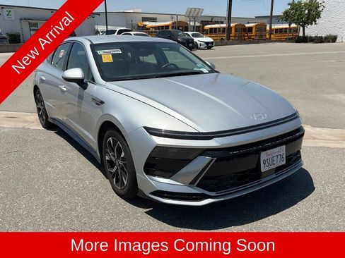 Used 2025 Hyundai Sonata SEL FWD image 1