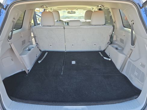 Used 2015 Toyota Highlander XLE image 12
