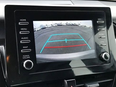 Used 2023 Toyota Camry SE image 10