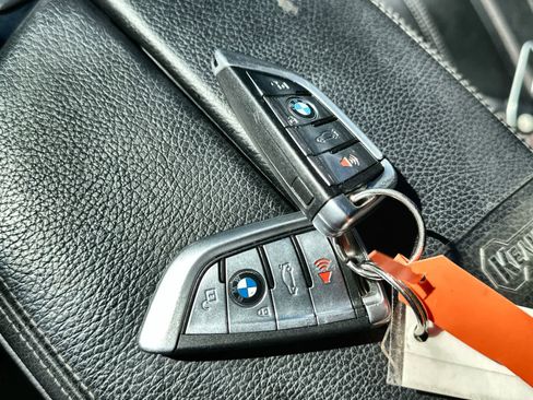 Used 2017 BMW 530i xDrive 530i xDrive image 27