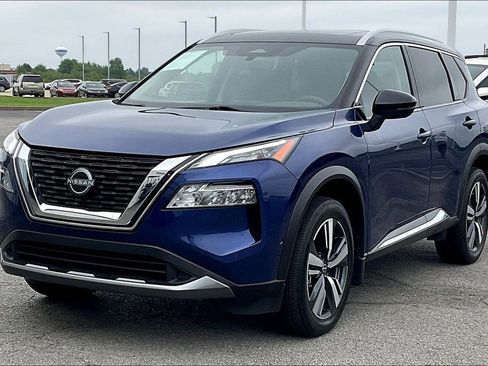 Used 2023 Nissan Rogue SL w/ SL Premium Package FWD image 4