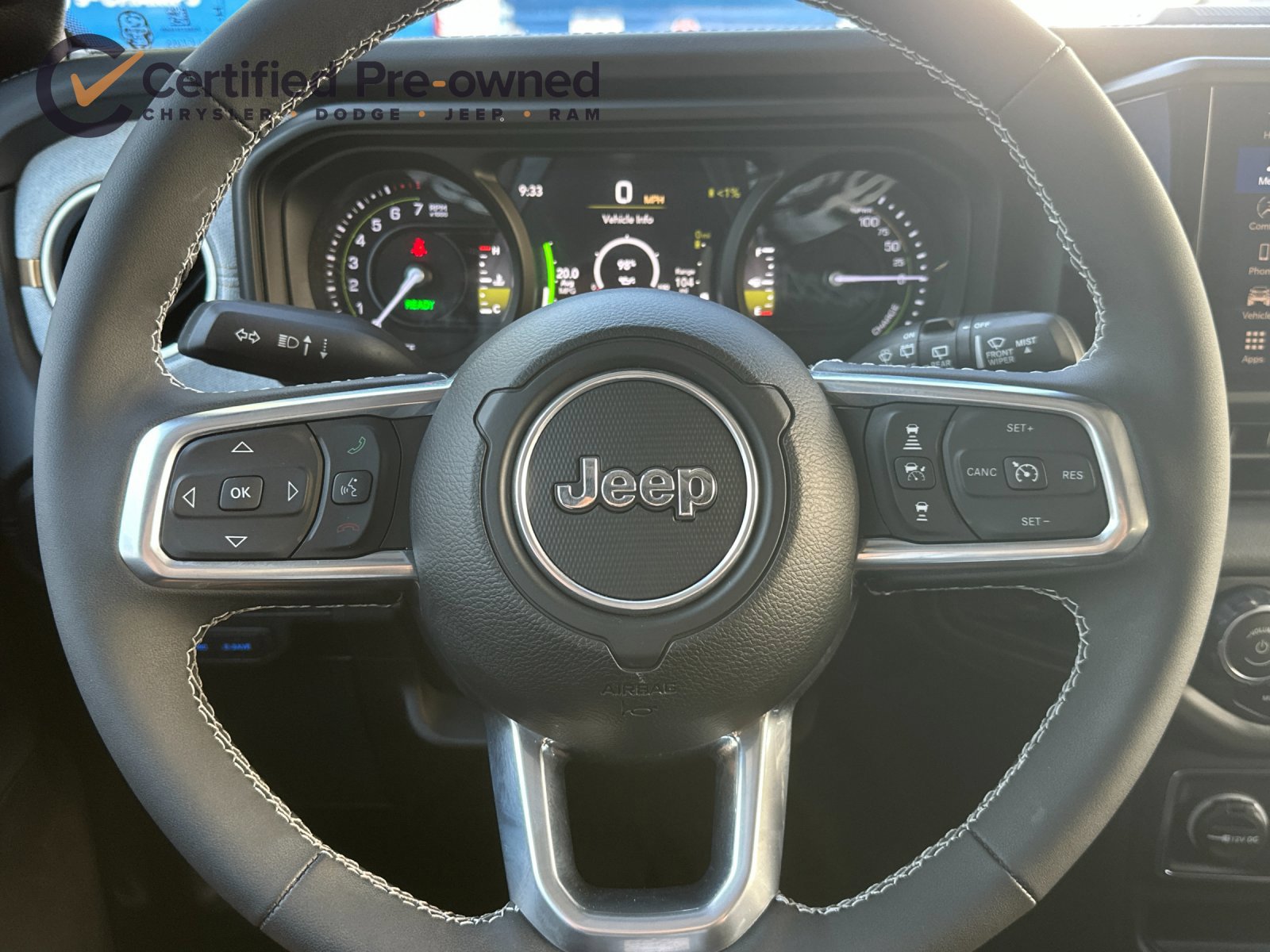 Used 2025 Jeep Wrangler Unlimited Sahara w/ Safety Group AWD/4WD image 24