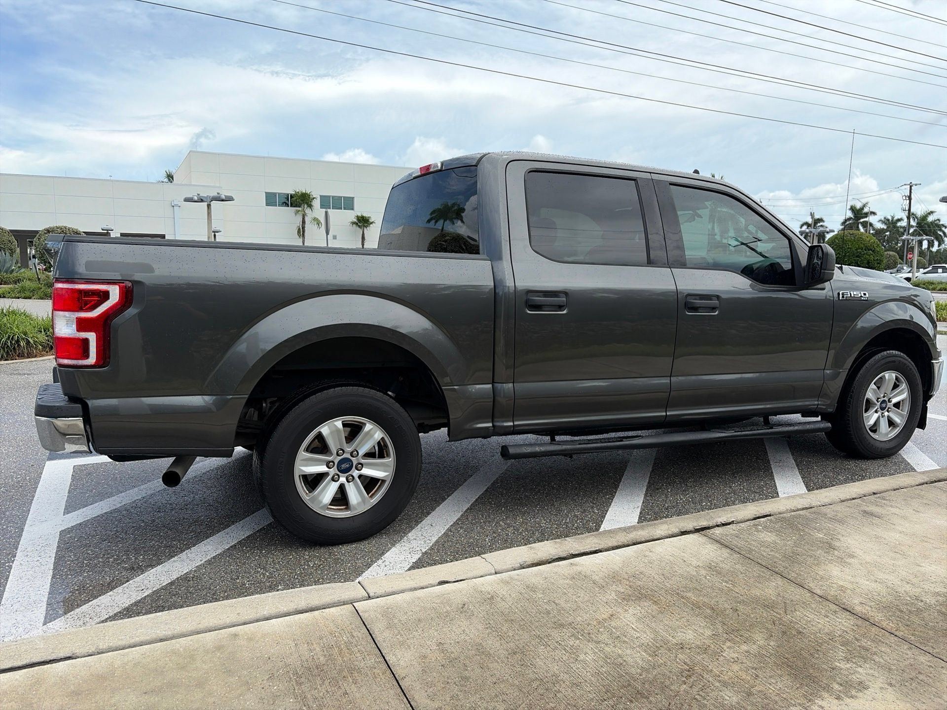 Used 2019 Ford F150 XLT RWD image 6