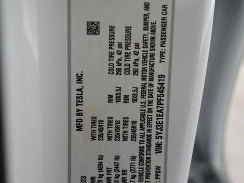 Used 2023 Tesla Model 3 Standard Range RWD image 29