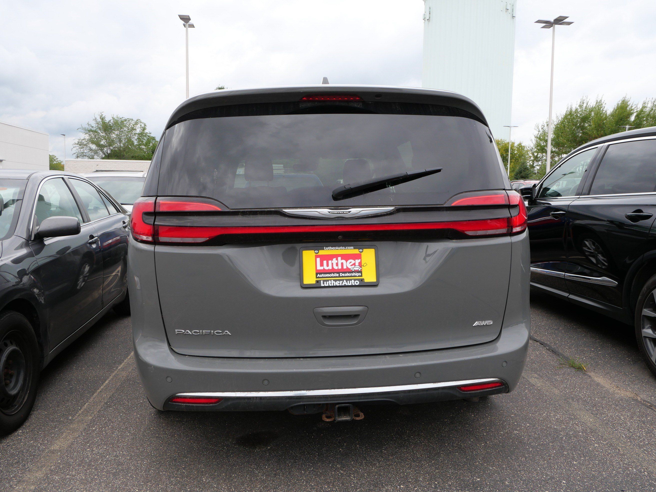 Used 2021 Chrysler Pacifica Touring AWD/4WD image 6