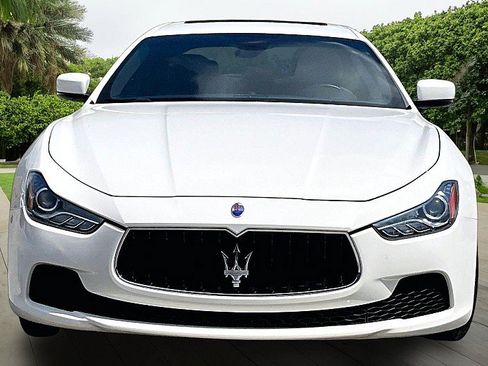 Used 2015 Maserati Ghibli RWD image 2