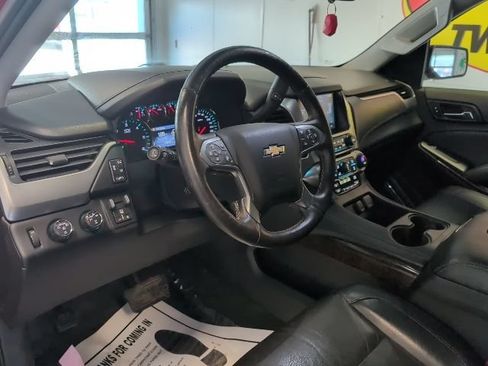Used 2015 Chevrolet Suburban LT w/ Luxury Package AWD/4WD image 9