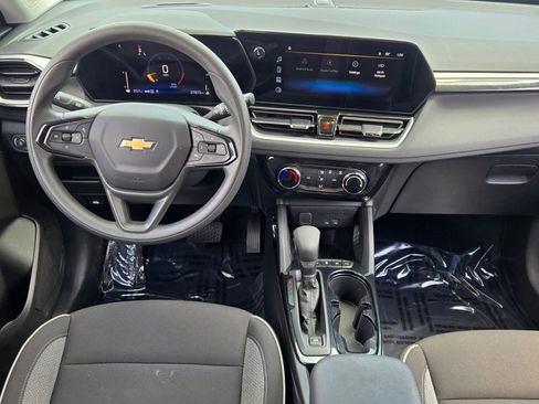 Certified 2025 Chevrolet TrailBlazer LT AWD/4WD image 17