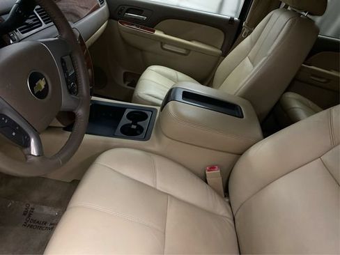 Used 2012 Chevrolet Suburban LT AWD/4WD image 10