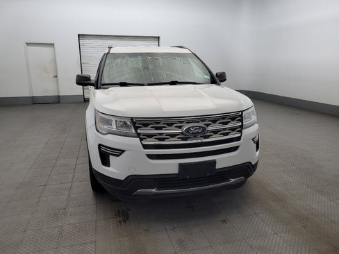Used 2018 Ford Explorer XLT image 14
